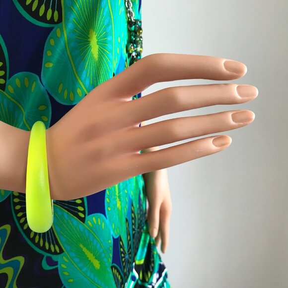 Neon Bangle - Picture 2 of 12